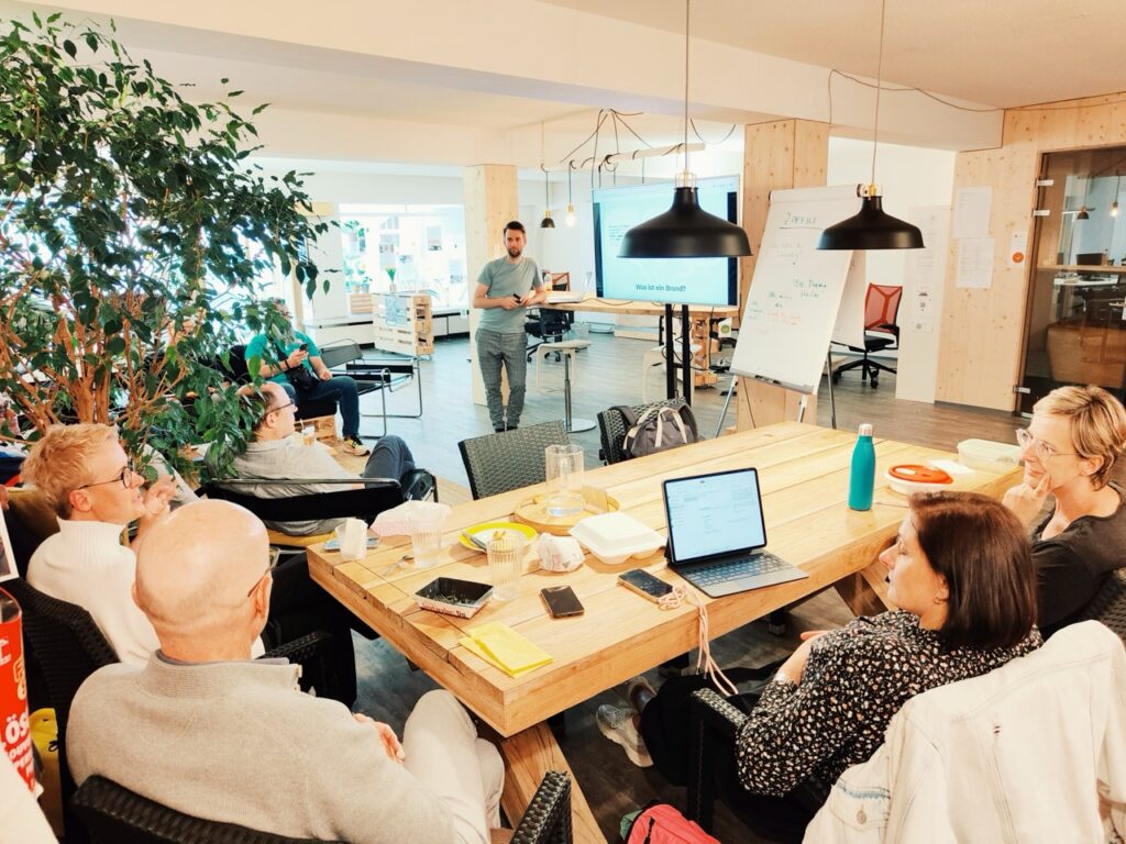 community-branding_tournee_00002